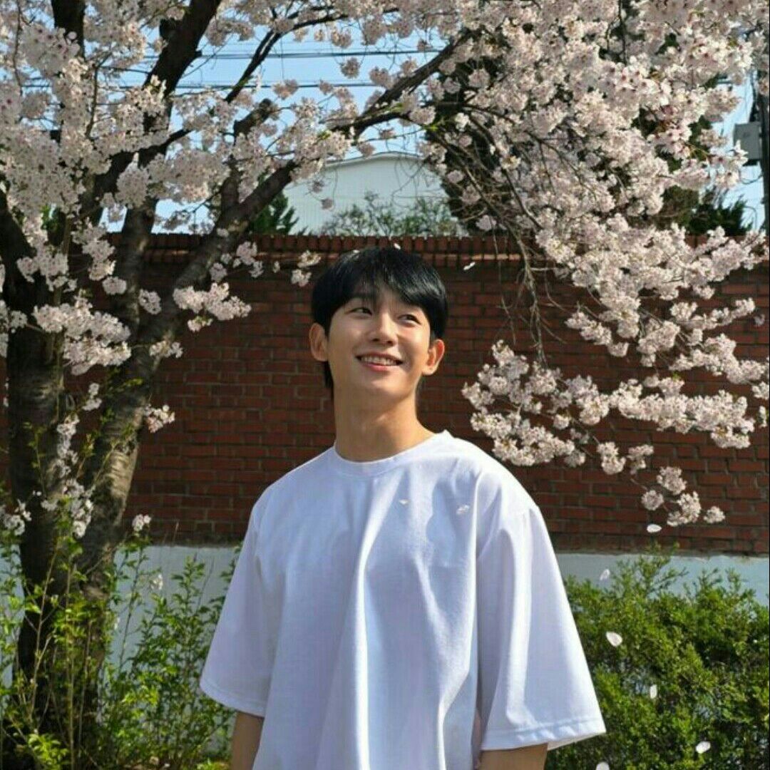 粉絲拍下的丁海寅瞬間