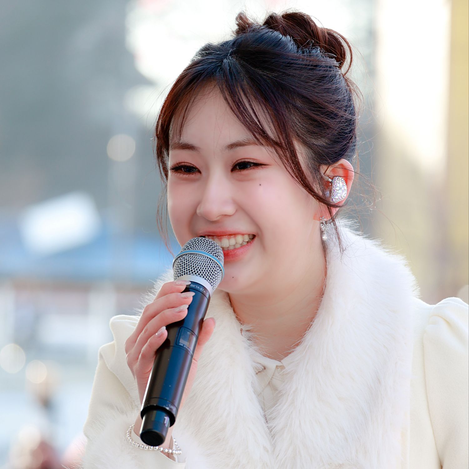 Behind-the-scenes cut of Jeon Yujin