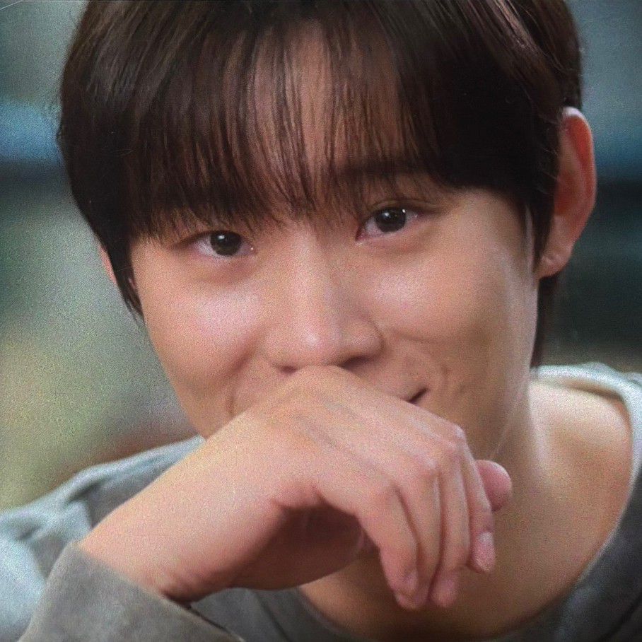 Behind-the-scenes cut of Kim Sungcheol