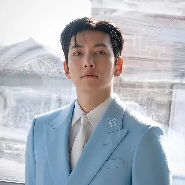 Behind-the-scenes cut of Ji Changwook