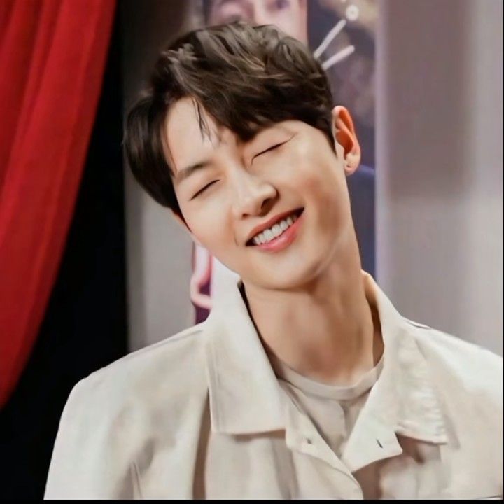 Foto terbaru dari Song Joongki