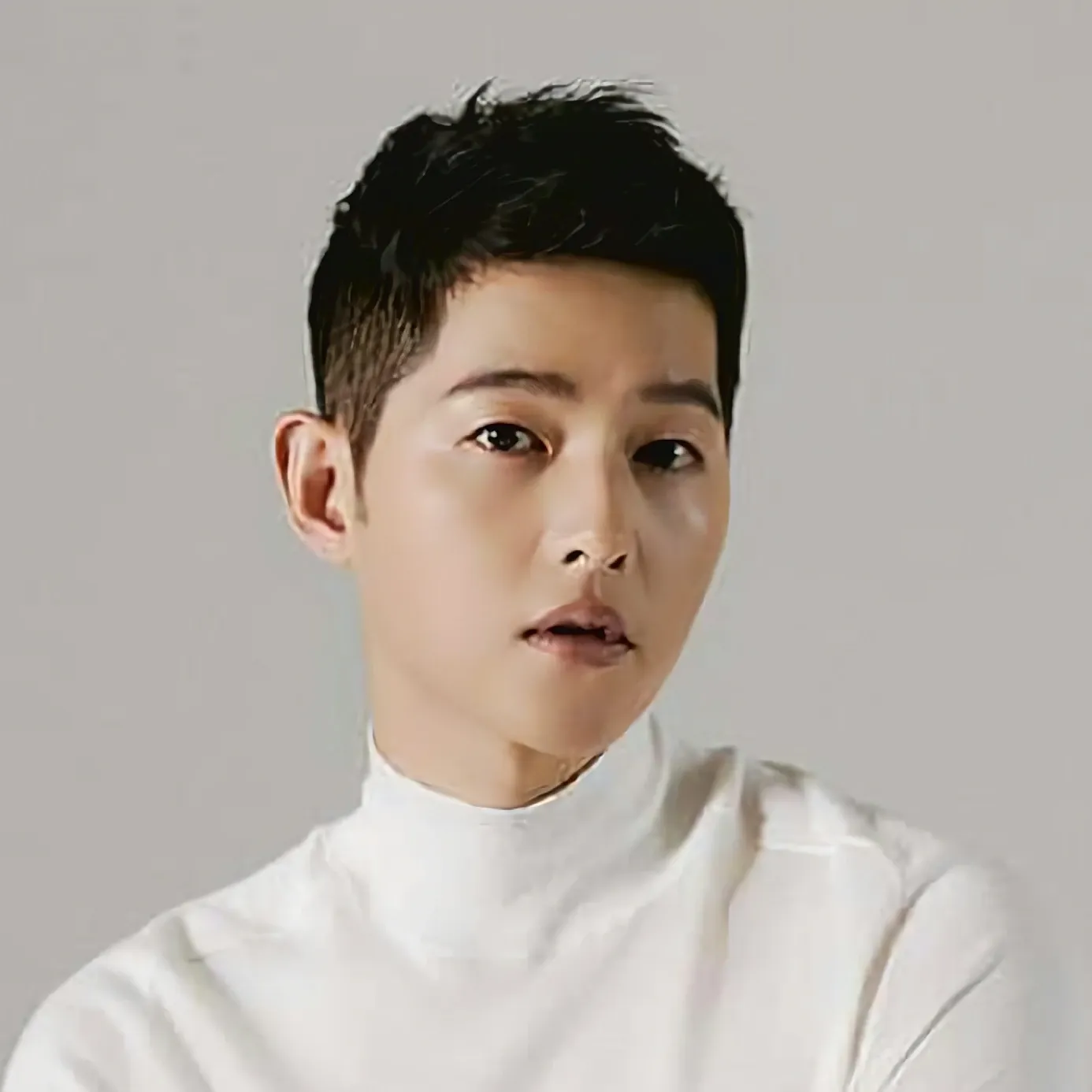 Foto kegiatan terbaru dari Song Joongki