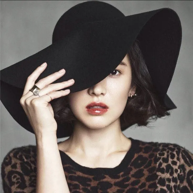 Behind-the-scenes cut of Song Hyekyo