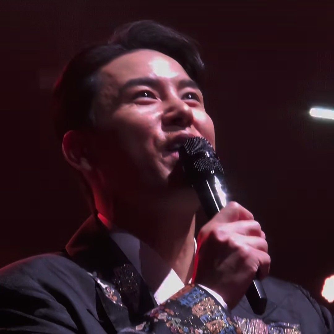 Foto kegiatan terbaru dari Jang Minho