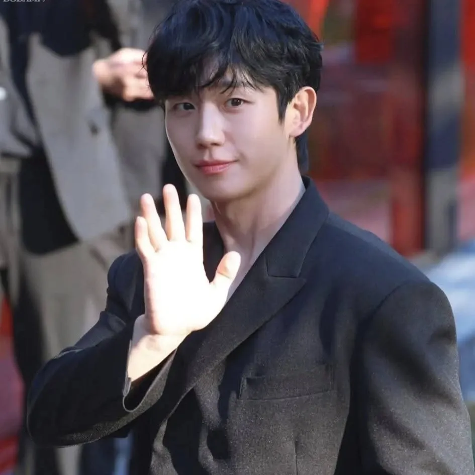 粉絲拍下的丁海寅瞬間