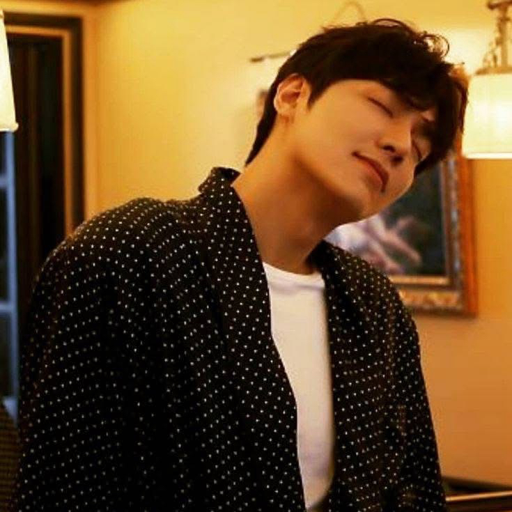 Behind-the-scenes cut of Lee Minho
