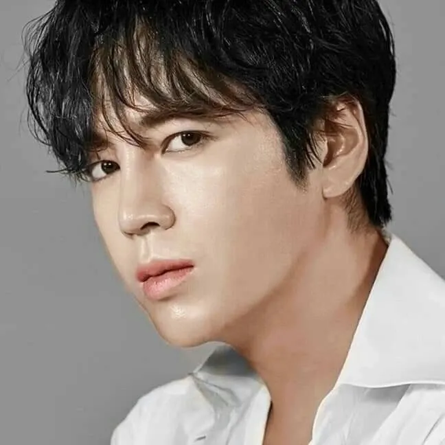 A moment captured by a fan of Jang Geunsuk