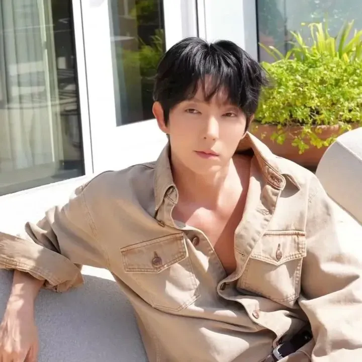 Behind-the-scenes cut of Lee Joongi