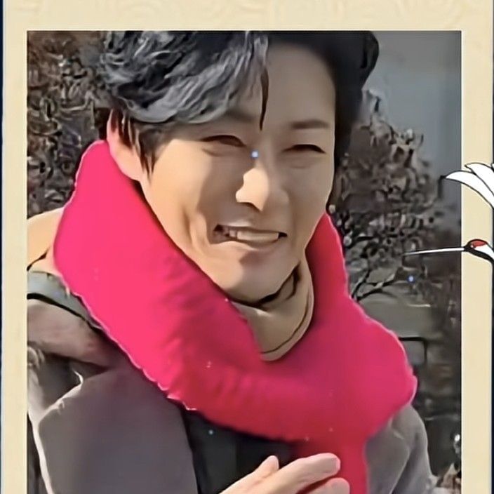 Behind-the-scenes cut of Kang Moonkyung