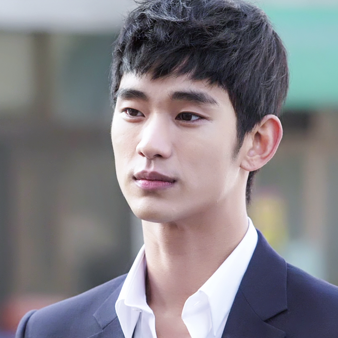 Recent activity shot of Kim Soohyun