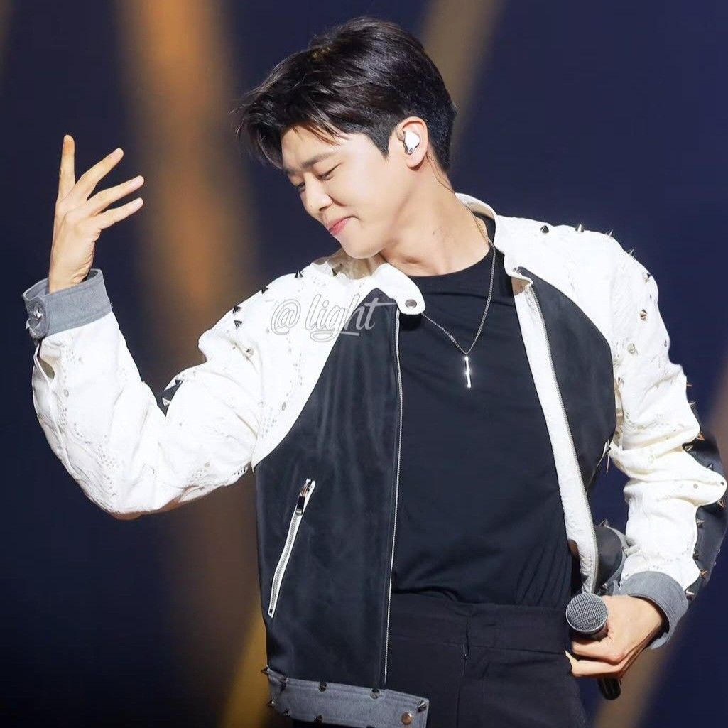 최애돌셀럽 커뮤니티 인기 폭발 포스트