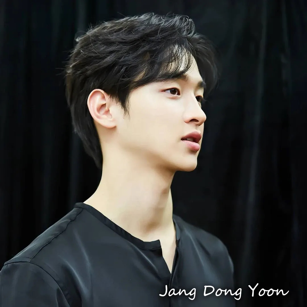 Behind-the-scenes cut of Jang Dongyoon