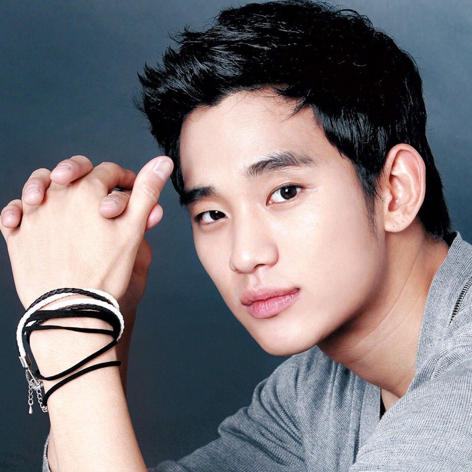 Foto kegiatan terbaru dari Kim Soohyun