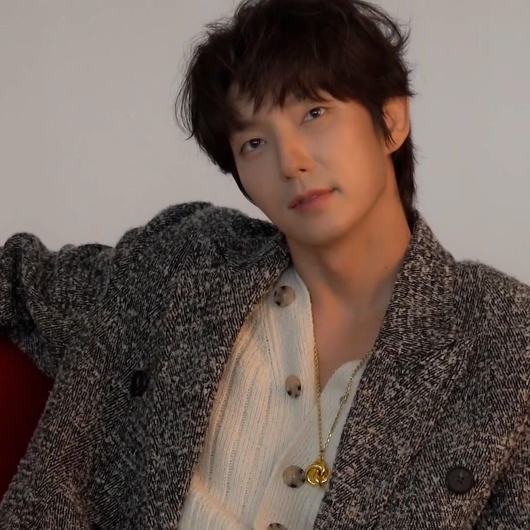 Latest photo of Lee Joongi