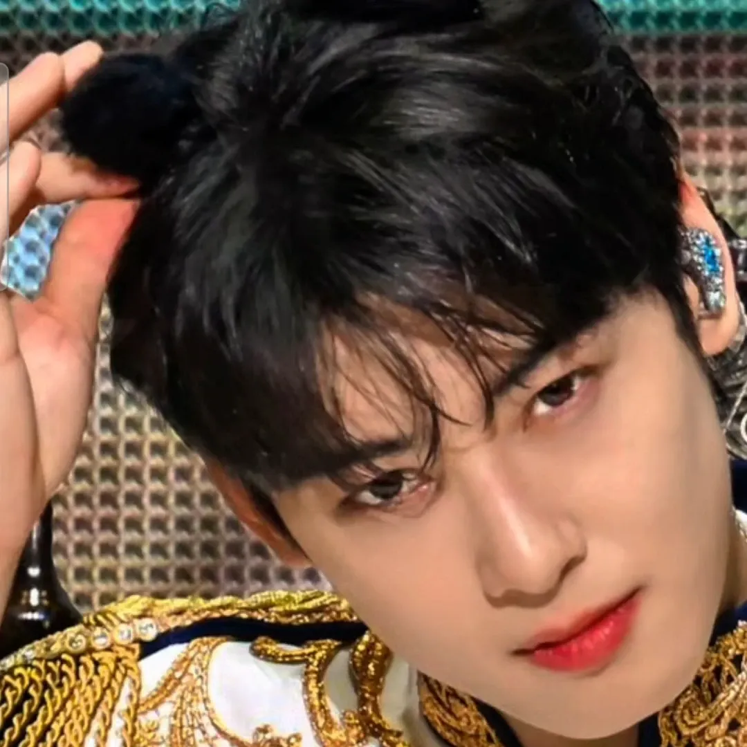 Recent activity shot of Cha Eunwoo
