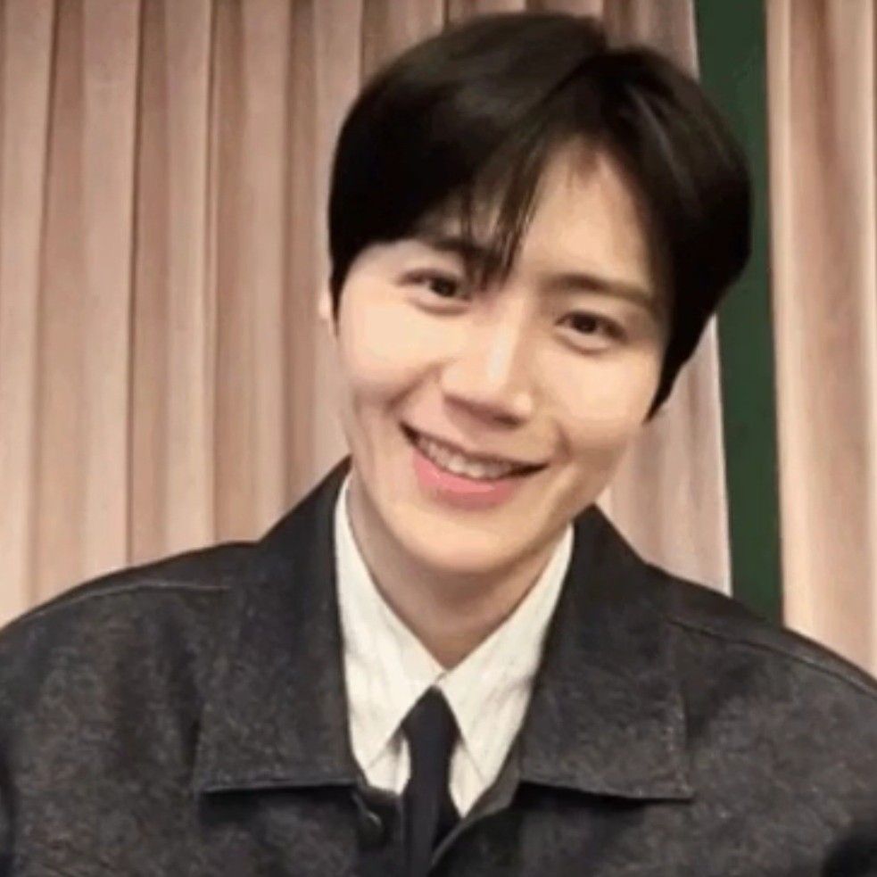 A moment captured by a fan of Kim Seonho