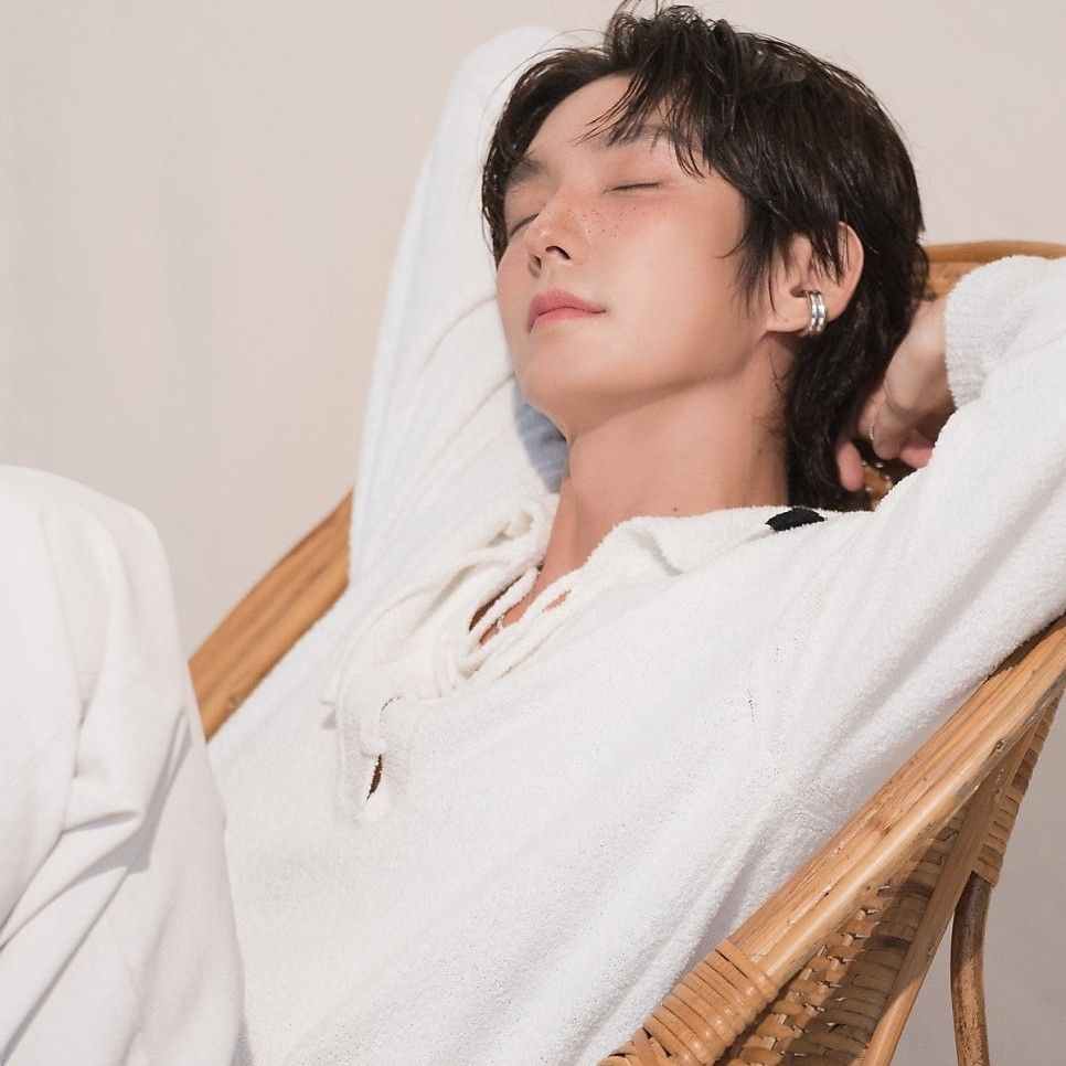 Recent activity shot of Lee Joongi