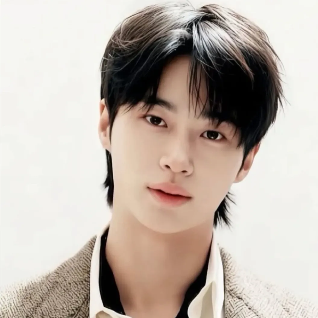 Latest photo of Byeon Wooseok