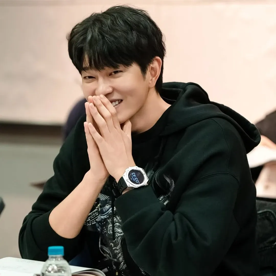 Latest photo of Yoon Kyunsang