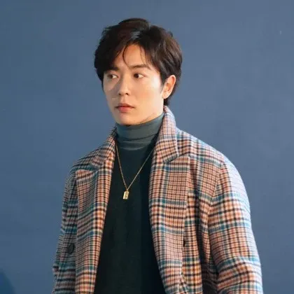 Cuplikan di balik layar dari Kim Jaewook