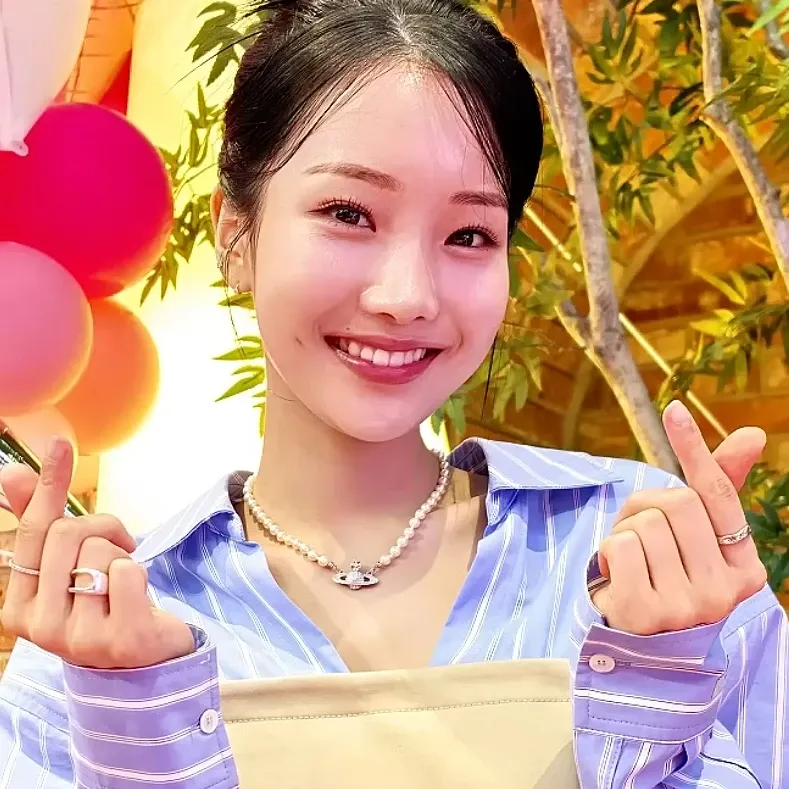 A moment captured by a fan of Kim Soyeon (2004)