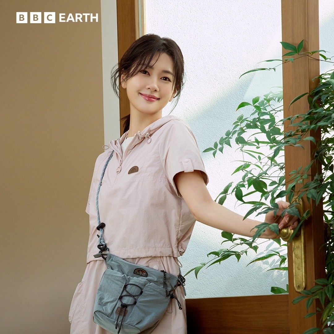 Behind-the-scenes cut of Jung Somin