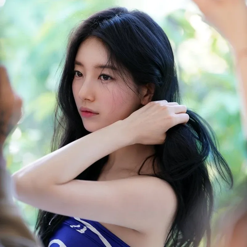 Behind-the-scenes cut of Bae Suzy