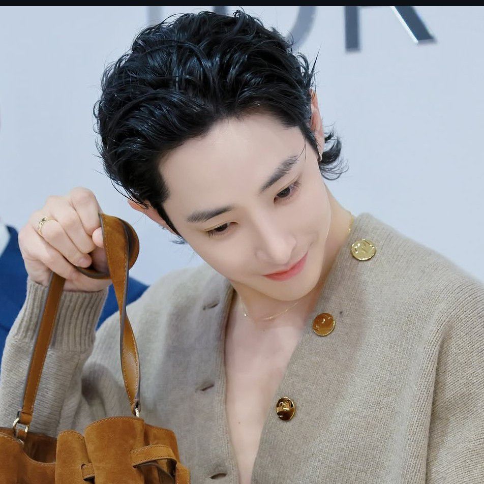 Recent activity shot of Lee Soohyuk