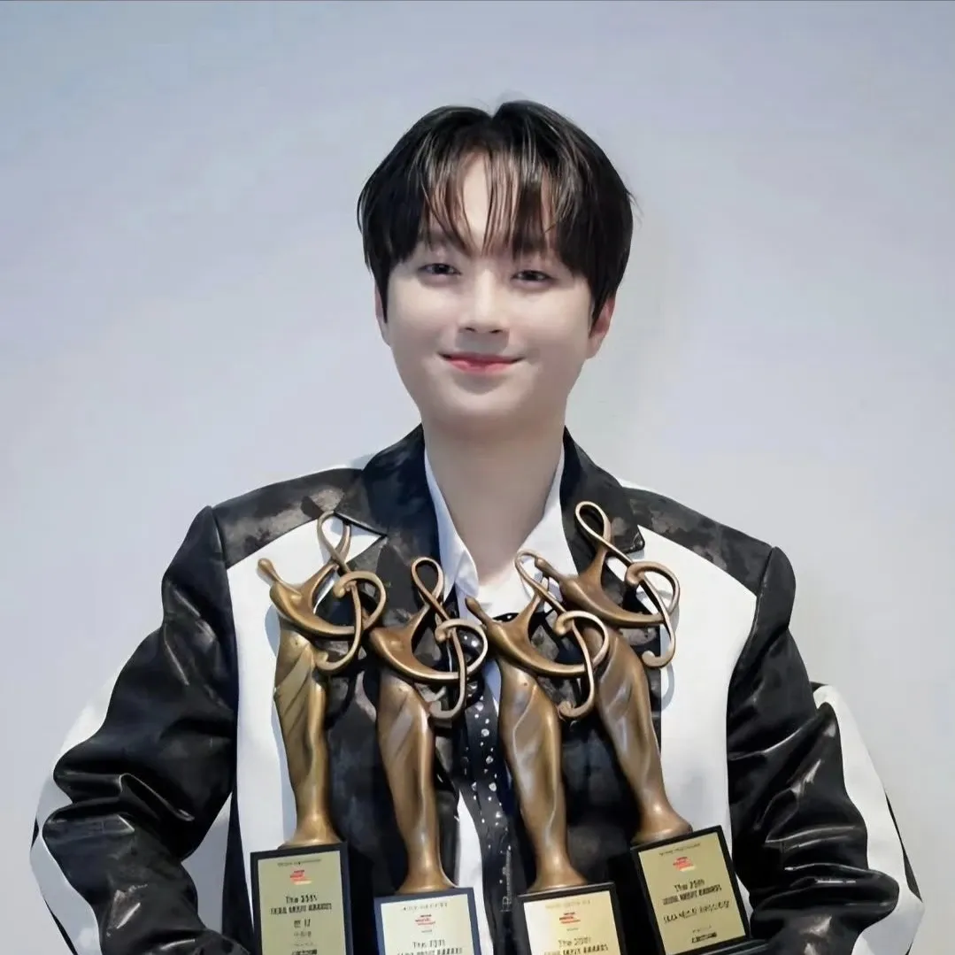 Latest photo of Lee Chanwon