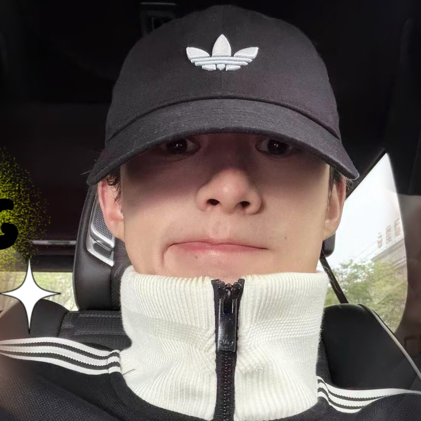 A moment captured by a fan of Dylan Wang