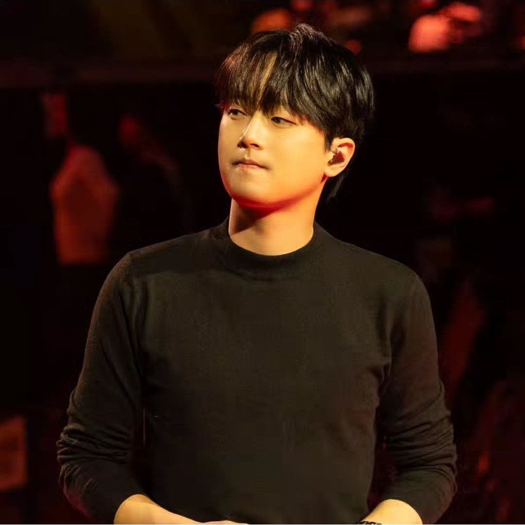 李灿元的近期活动照