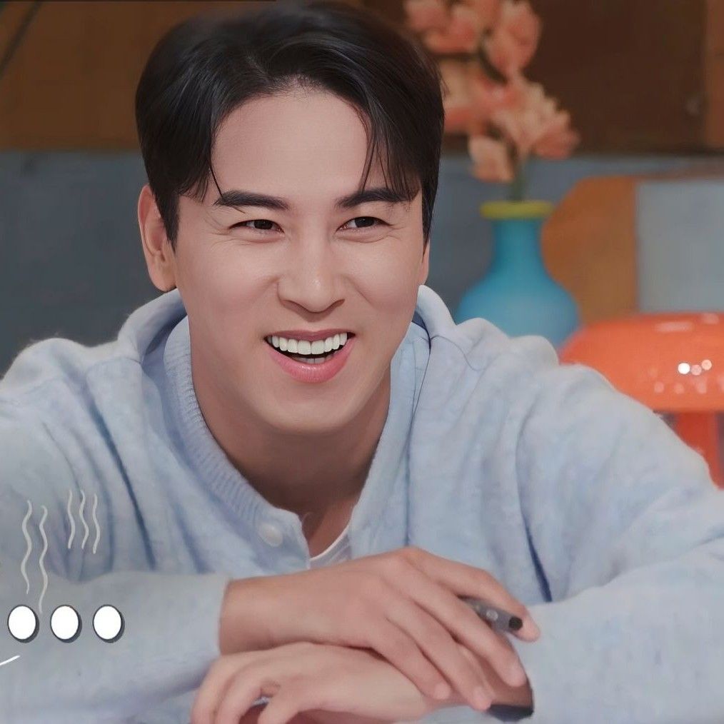 チャン・ミンホの最近の活動ショット