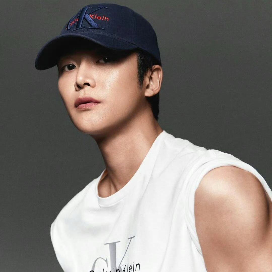Foto kegiatan terbaru dari Rowoon