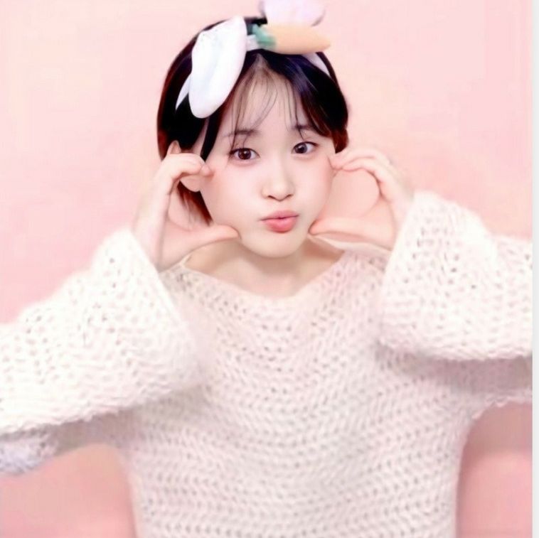 Foto kegiatan terbaru dari Kim Dahyun