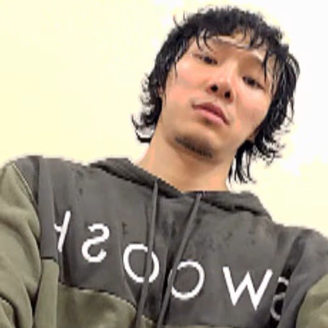 A moment captured by a fan of Ki Moogan