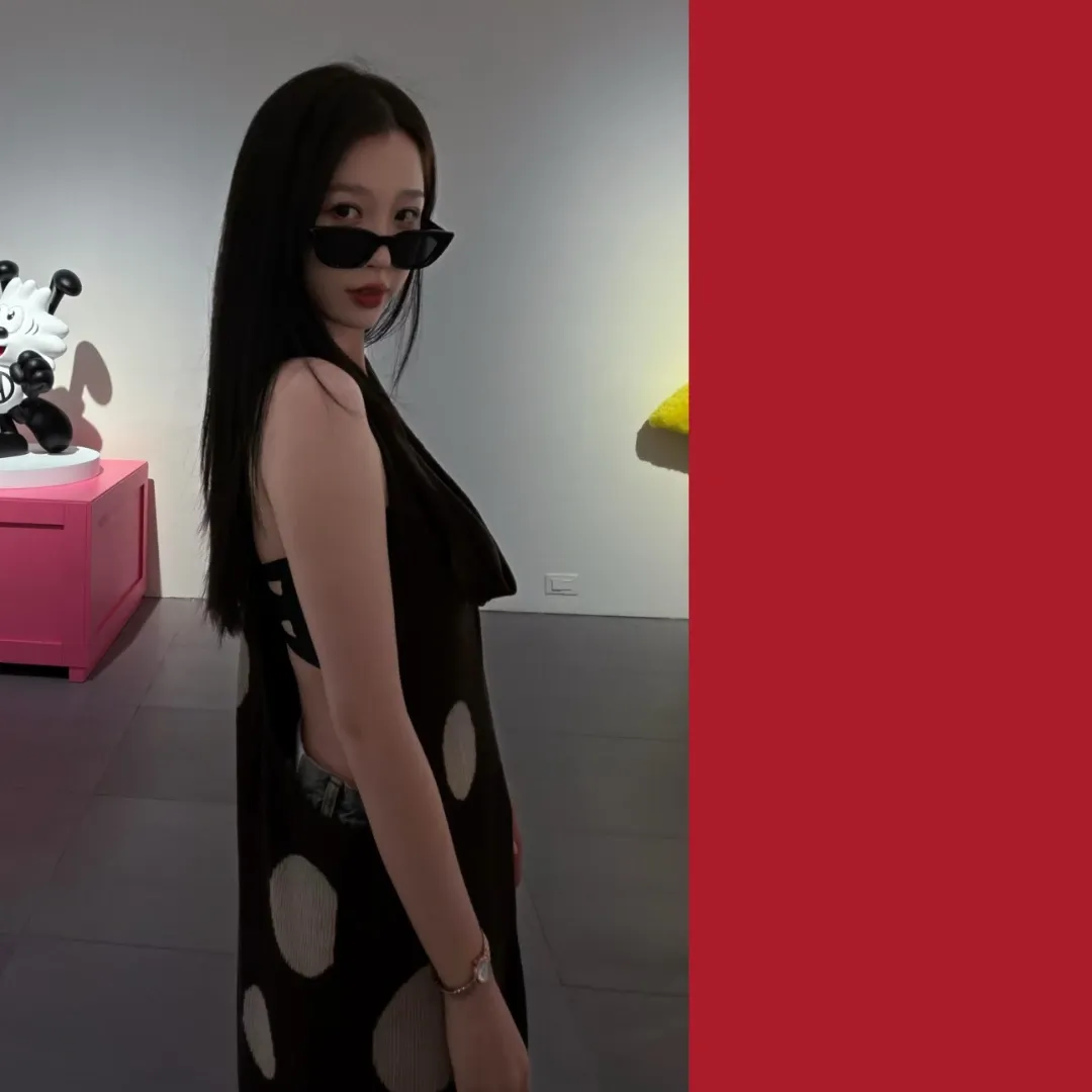 A moment captured by a fan of Esther Yu