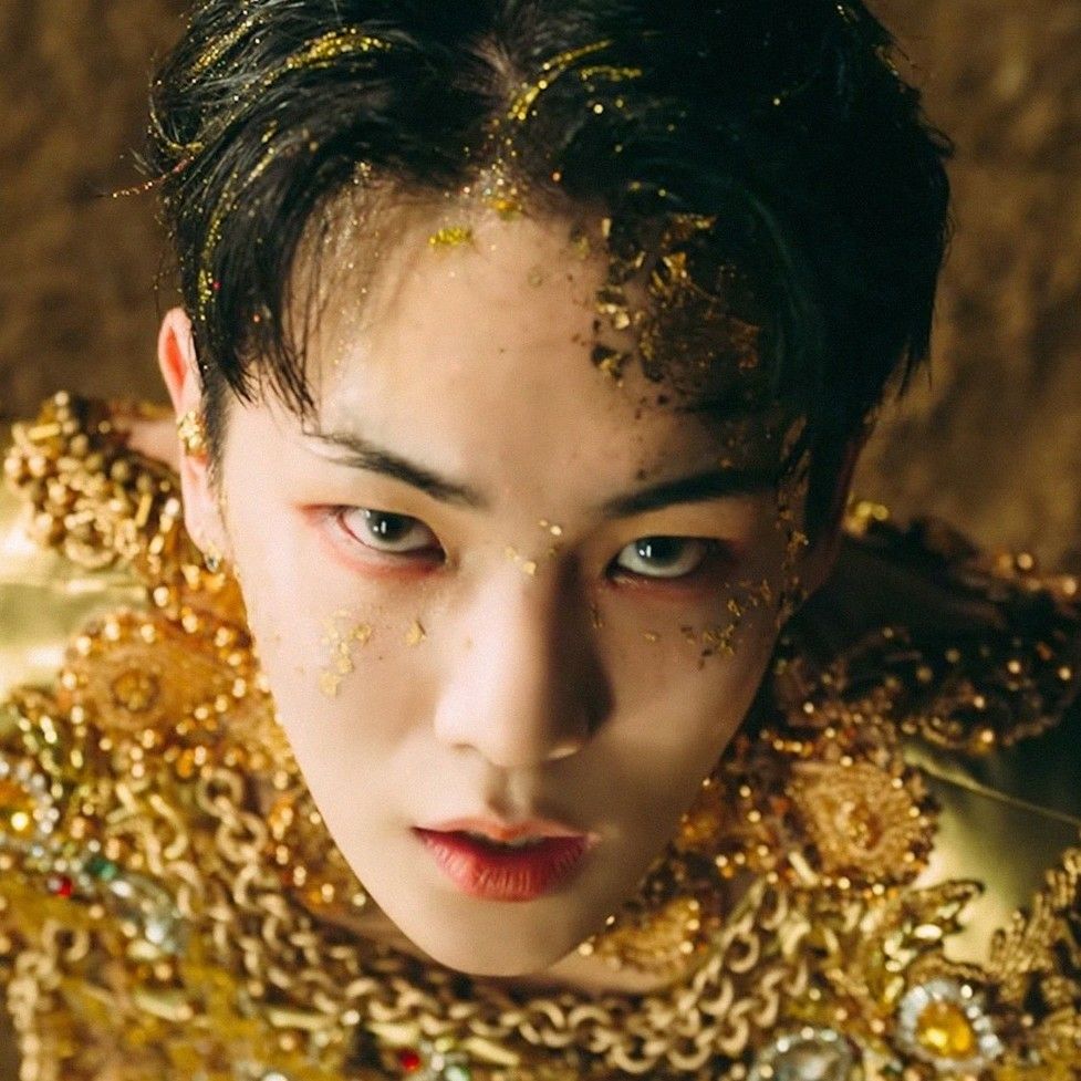 Behind-the-scenes cut of Key