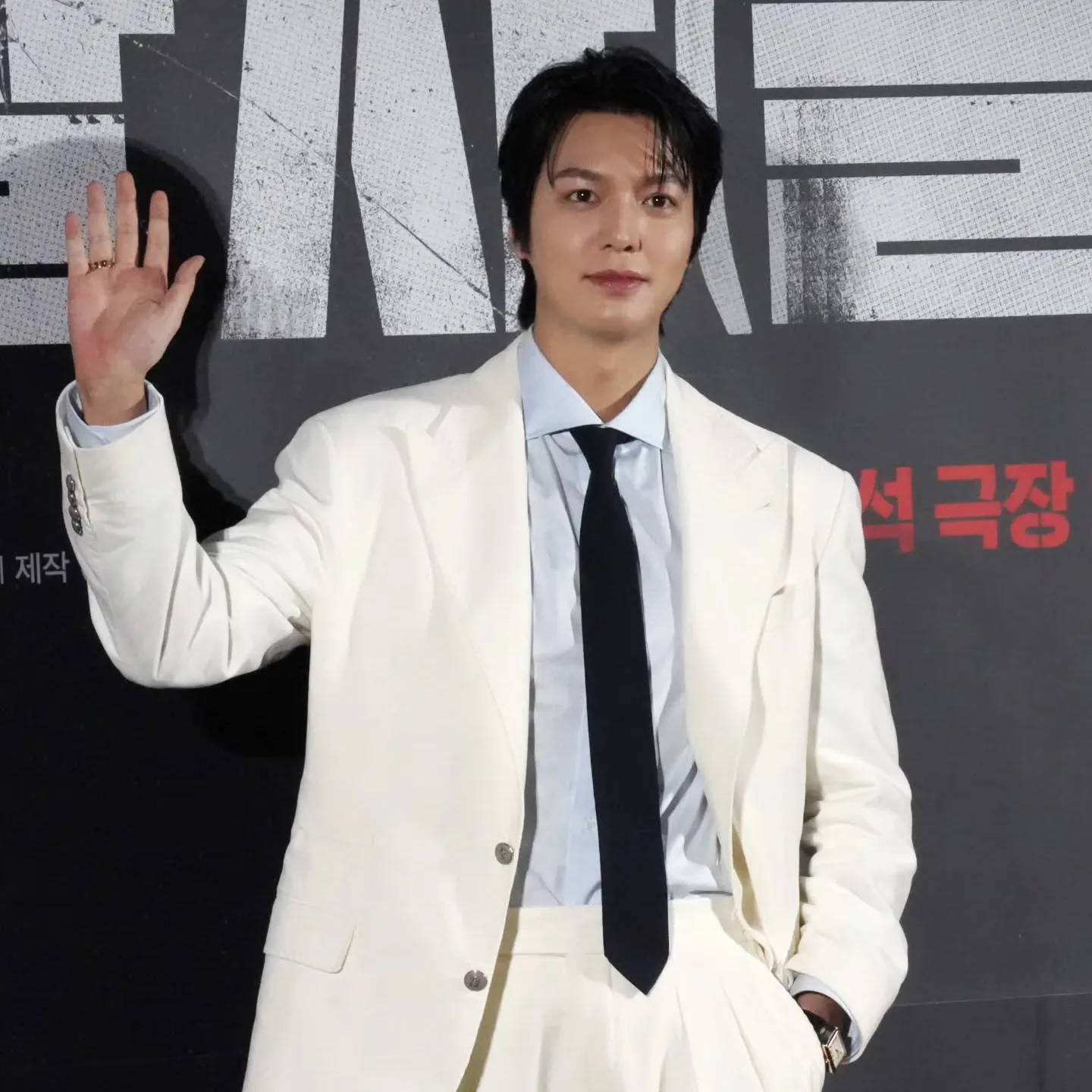 Behind-the-scenes cut of Lee Minho