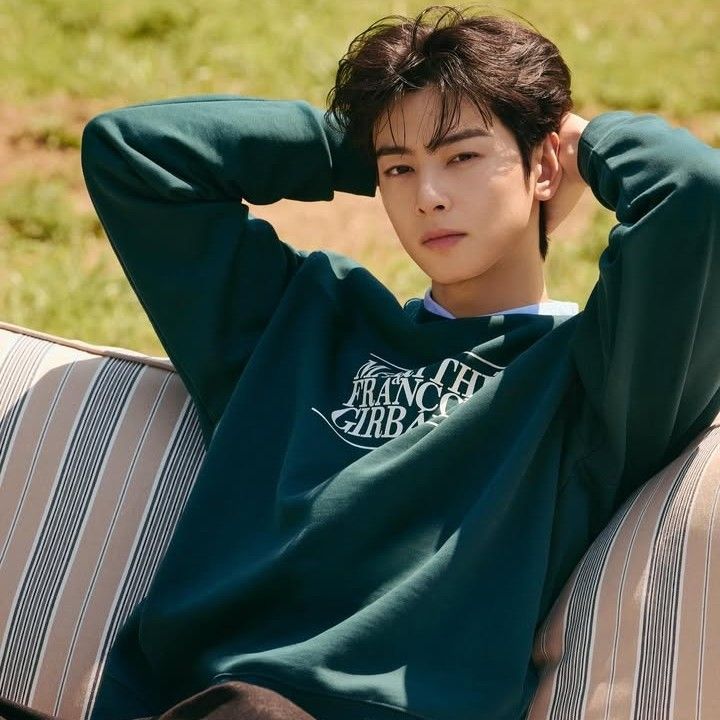Recent activity shot of Cha Eunwoo