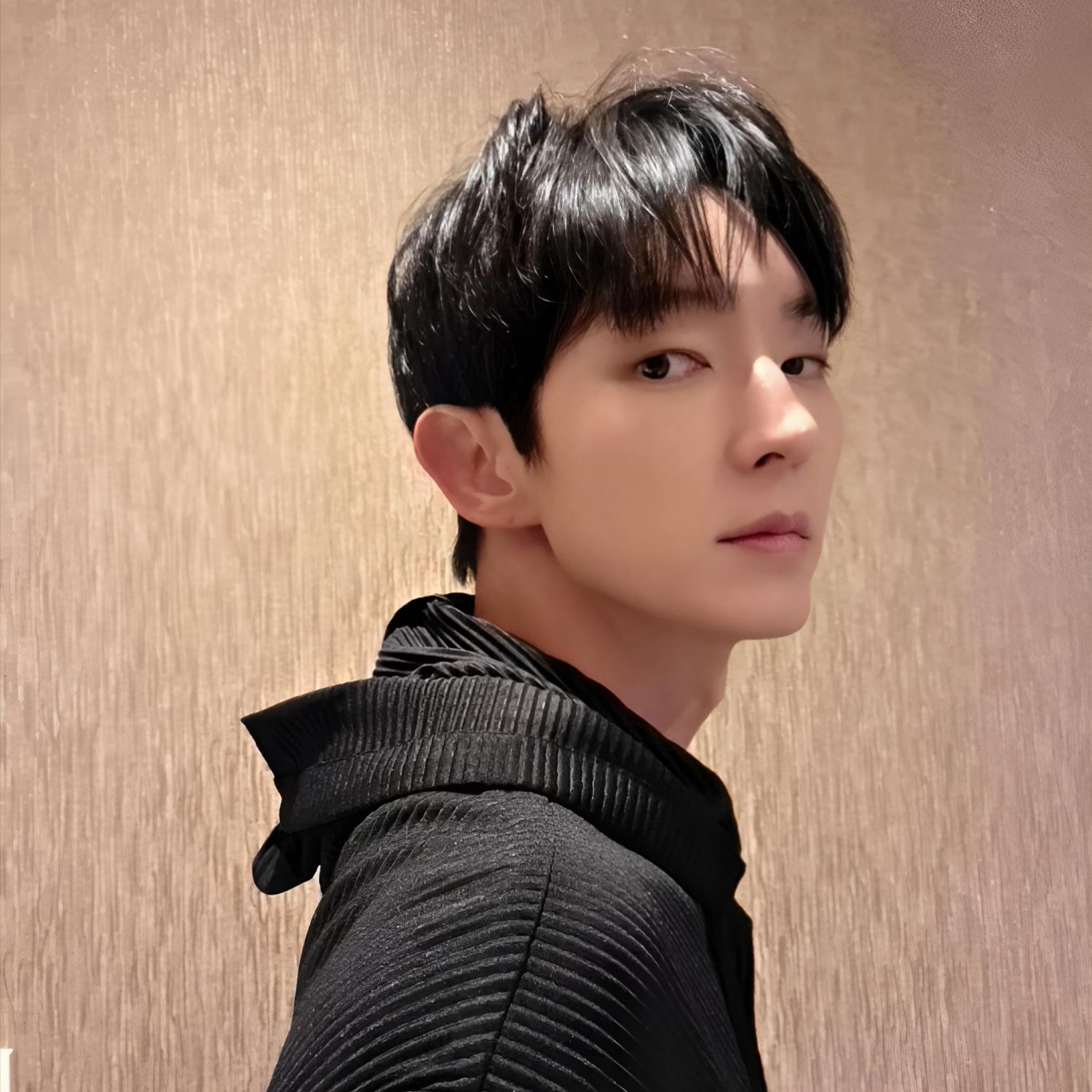 Behind-the-scenes cut of Lee Joongi