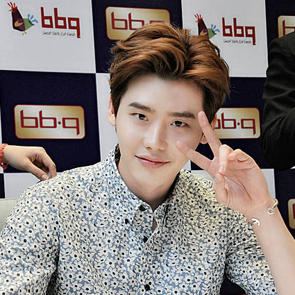 Behind-the-scenes cut of Lee Jongsuk