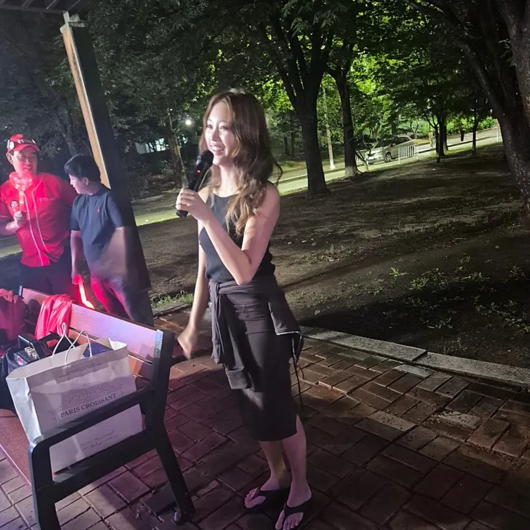 Foto kegiatan terbaru dari Hong Jiyoon