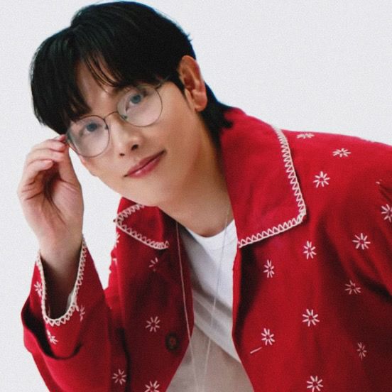 Recent activity shot of Yim Siwan