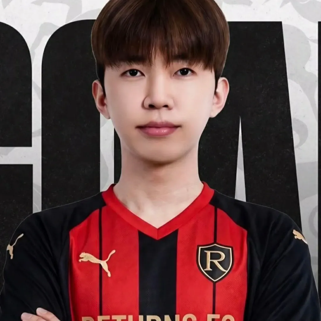 Recent activity shot of Lim Youngwoong