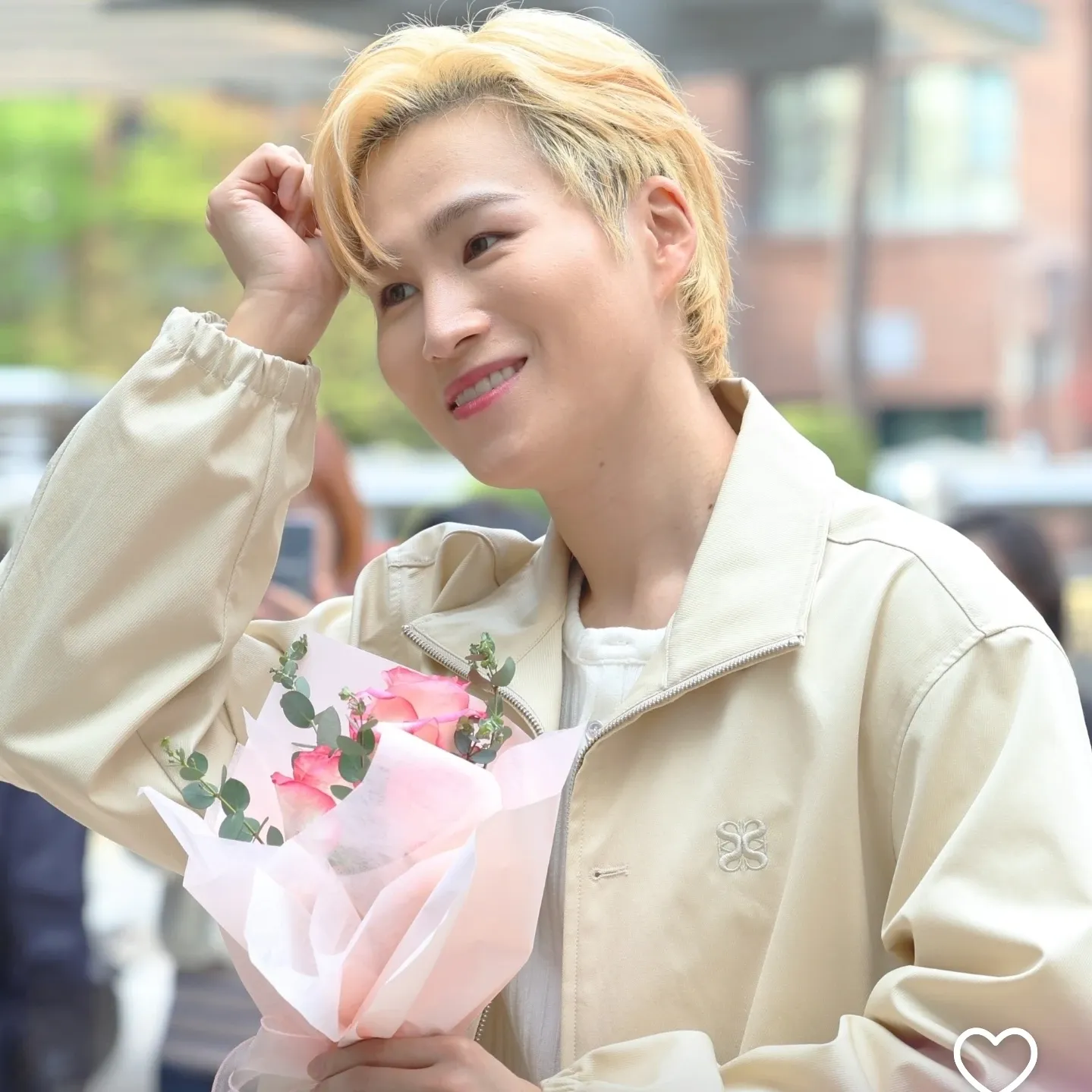 金熙栽的最新照片