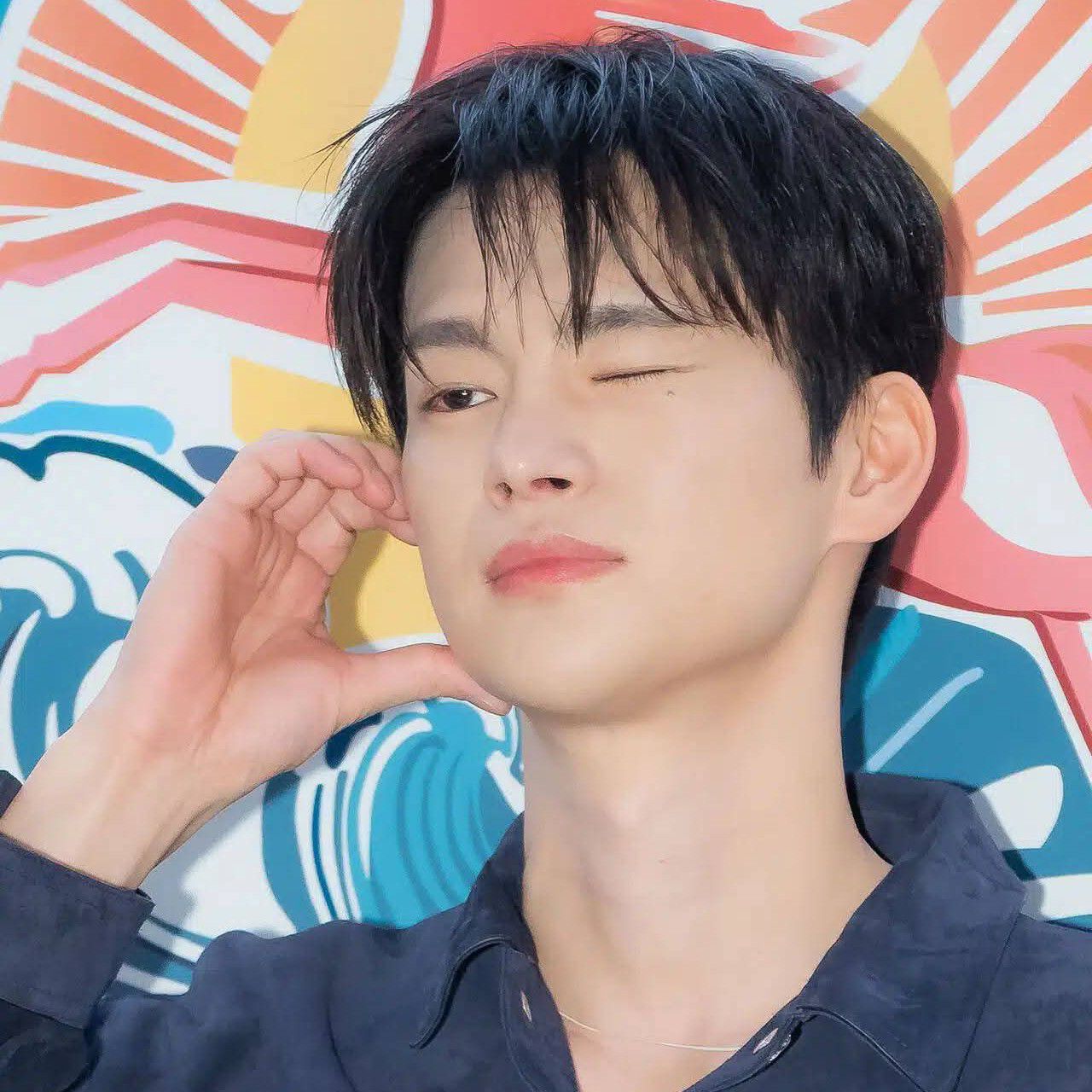 Momen yang diabadikan oleh penggemar Seo Inguk