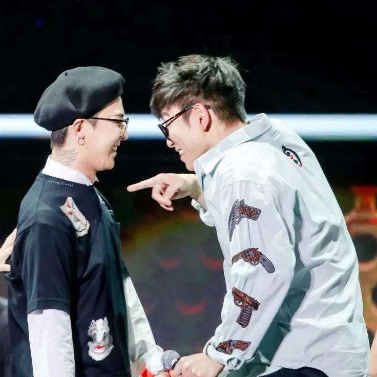 A moment captured by a fan of T.O.P