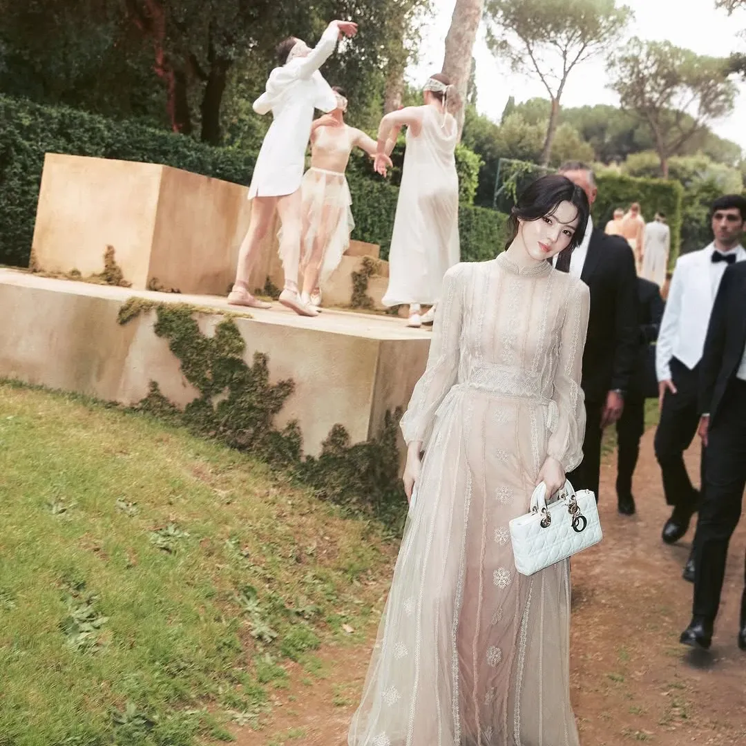 Recent activity shot of Han Sohee