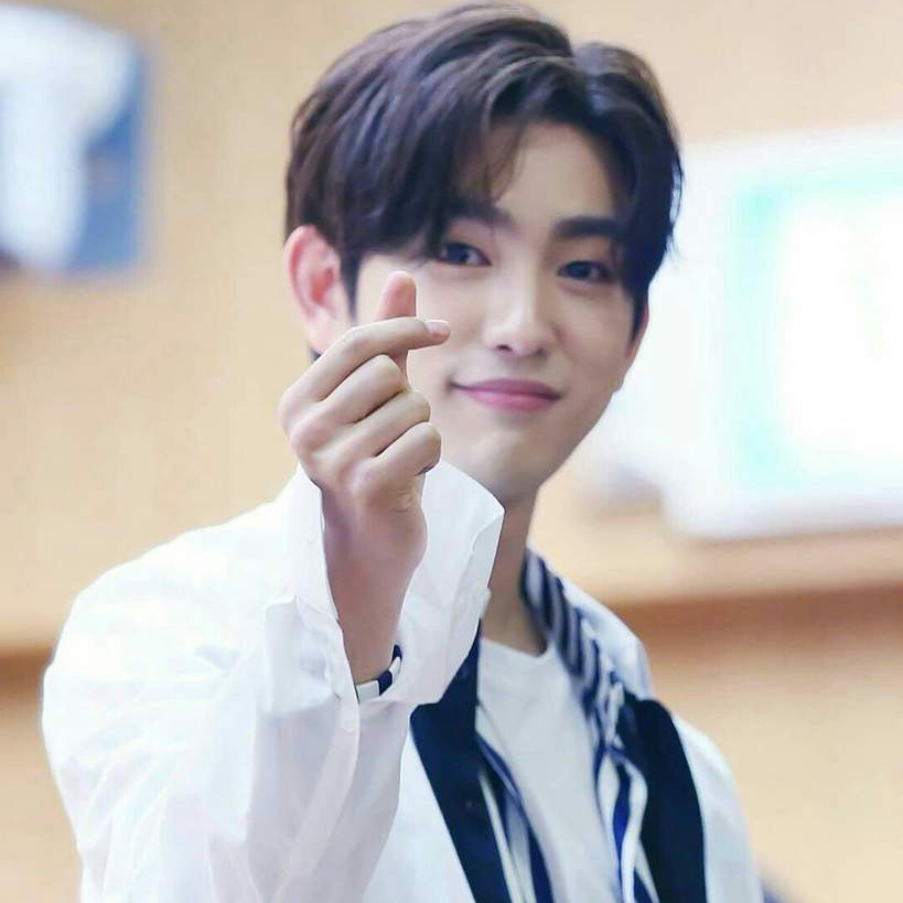 Momen yang diabadikan oleh penggemar Park Jinyoung