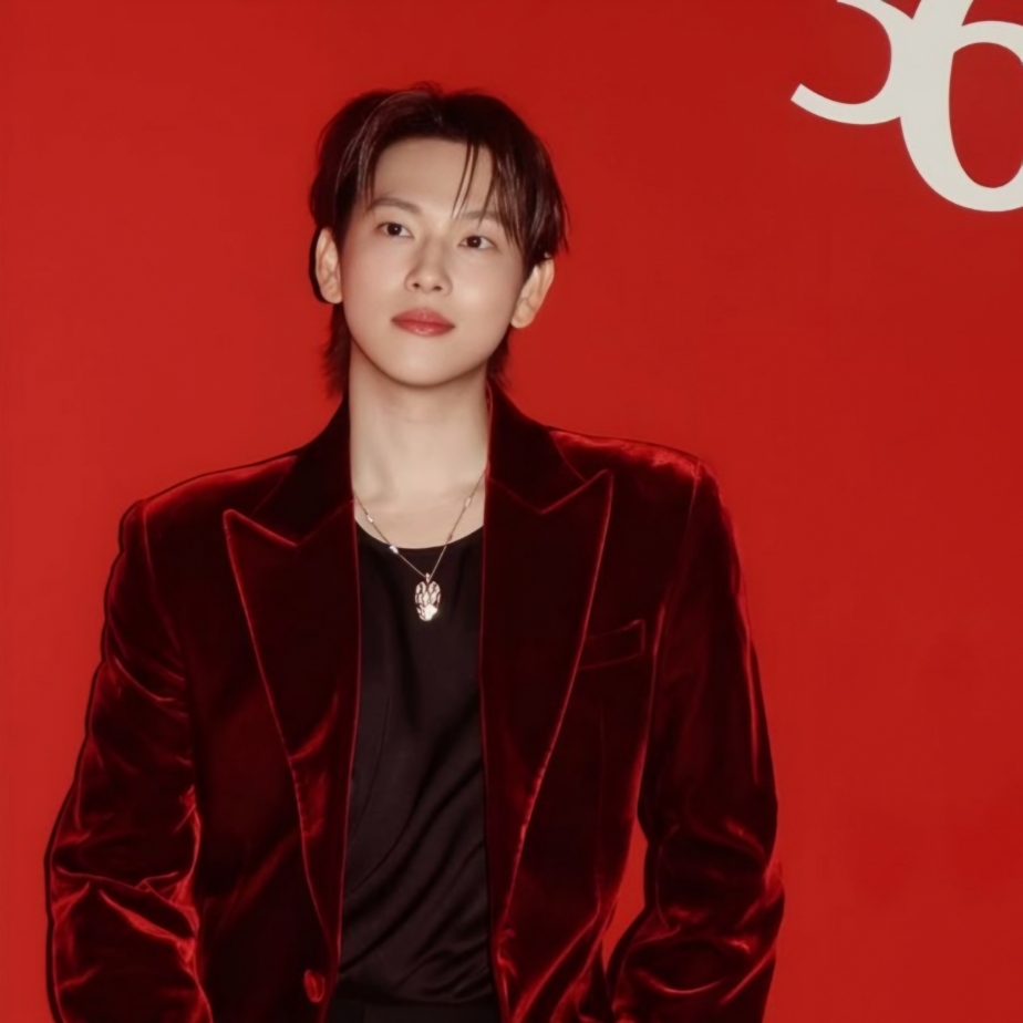 Latest photo of Yim Siwan